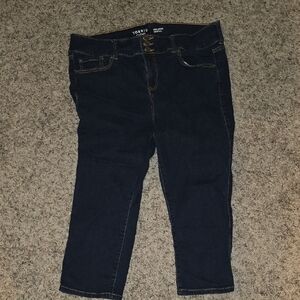 TORRID Crop Jegging Super Soft 20w Women's Deep Indigo Cropped Jeans